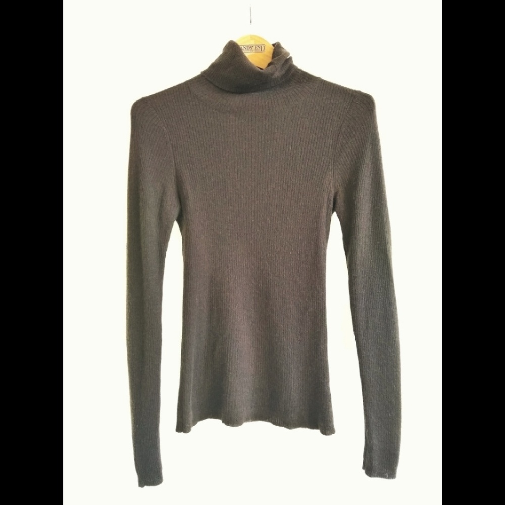 100% Cashmere Turtleneck